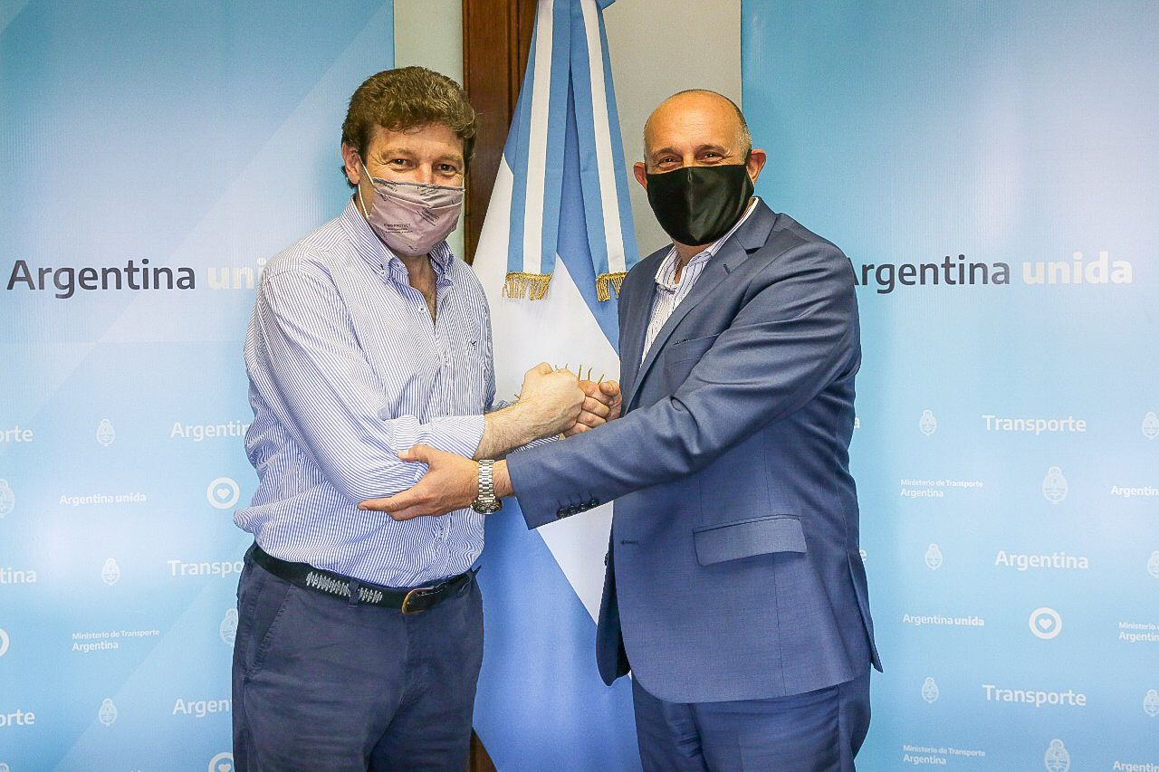 El Gobernador Melella y el Ministro Guerrera firmaron el convenio para la construcci&oacute;n de la Terminal Mar&iacute;tima de Catamaranes Ushuaia