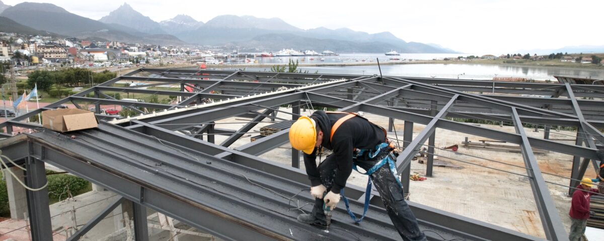 Tierra del Fuego: Comenzó el techado de la obra de ampliación del Hospital Regional Ushuaia