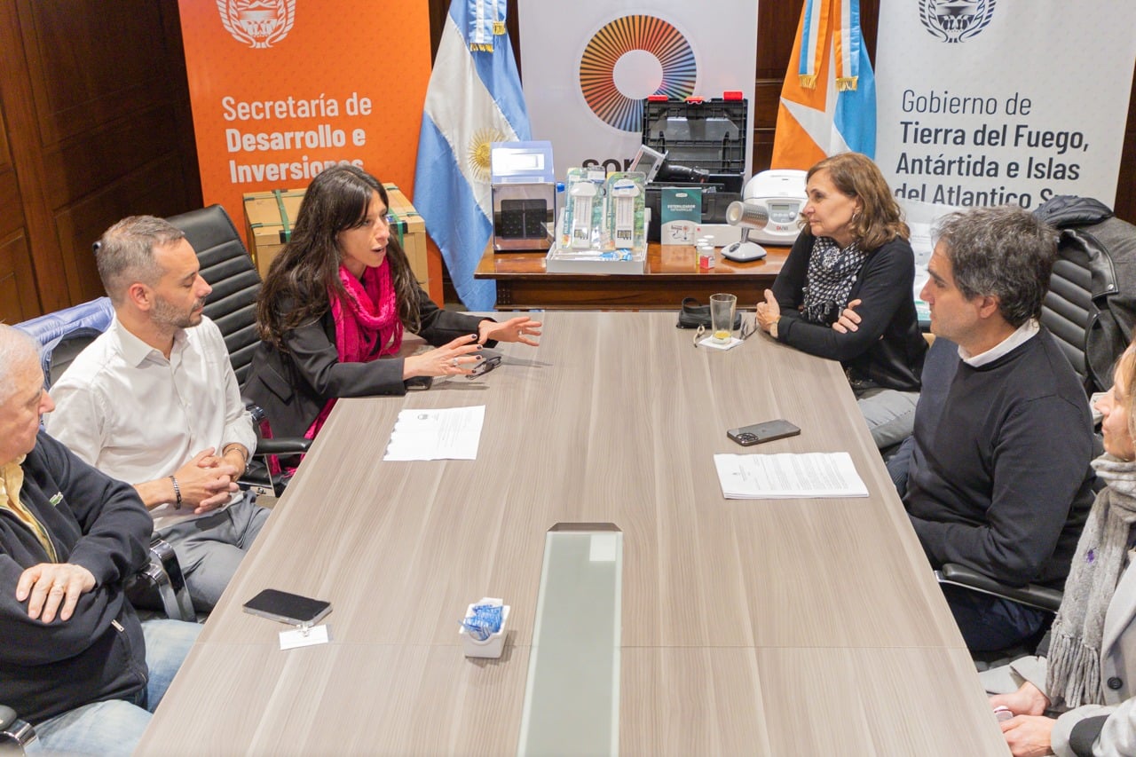 La provincia recibió equipamiento para el laboratorio de toxinas y microbiología de Ushuaia