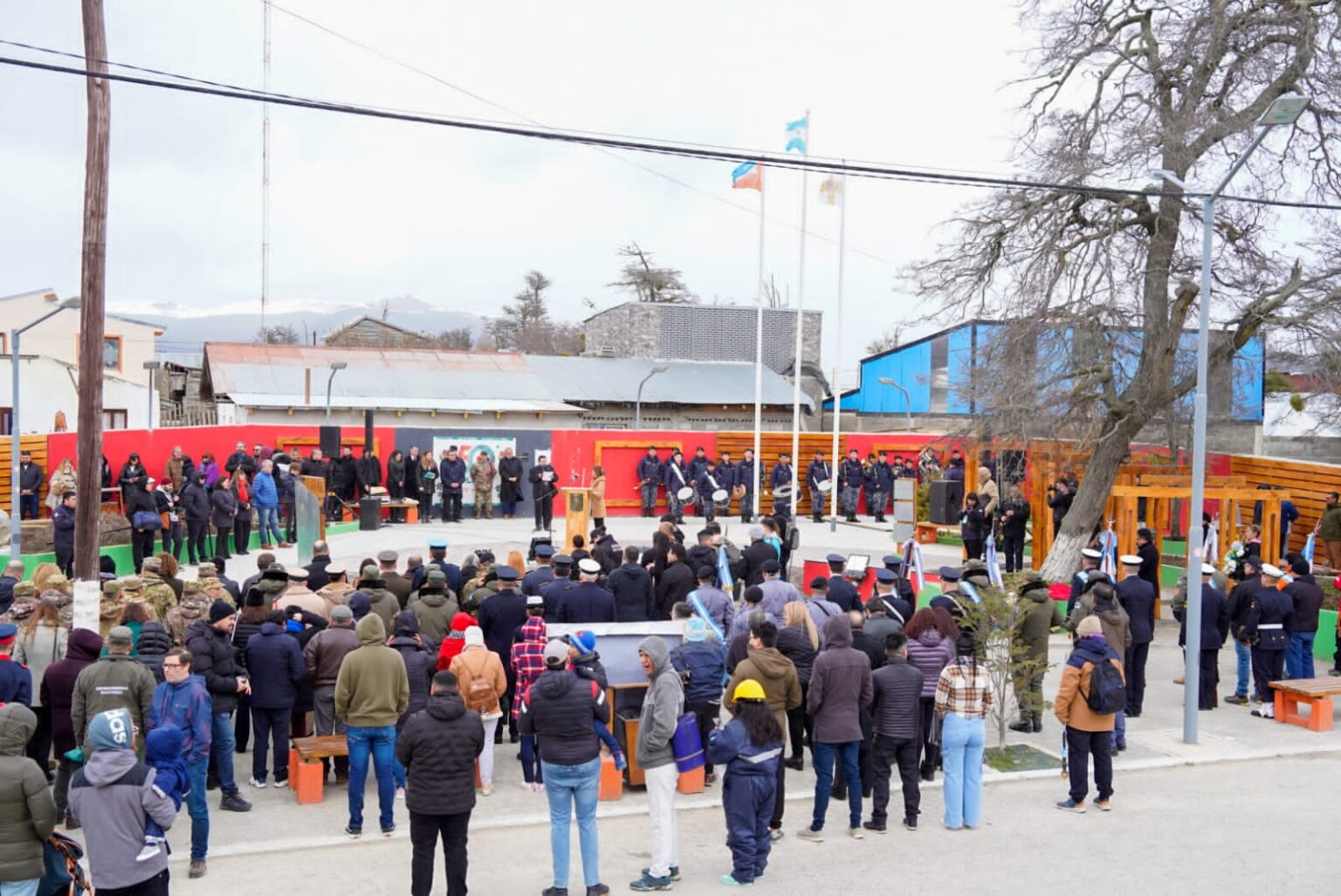 Melella y la vicegobernadora Urquiza acompañaron la celebración por el 51° aniversario de Tolhuin
