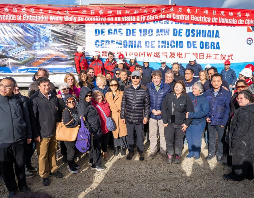 VISITA OFICIAL: EL GOBERNADOR MELELLA RECORRIÓ JUNTO AL EMBAJADOR DE CHINA Y SU COMITIVA LA OBRA DE LA NUEVA USINA EN USHUAIA