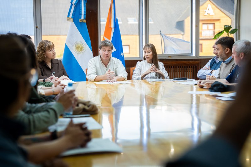 FUERTE RESPALDO POLÍTICO Y SINDICAL AL GOBIERNO PROVINCIAL FRENTE A LA INTERVENCIÓN DEL PUERTO DE USHUAIA