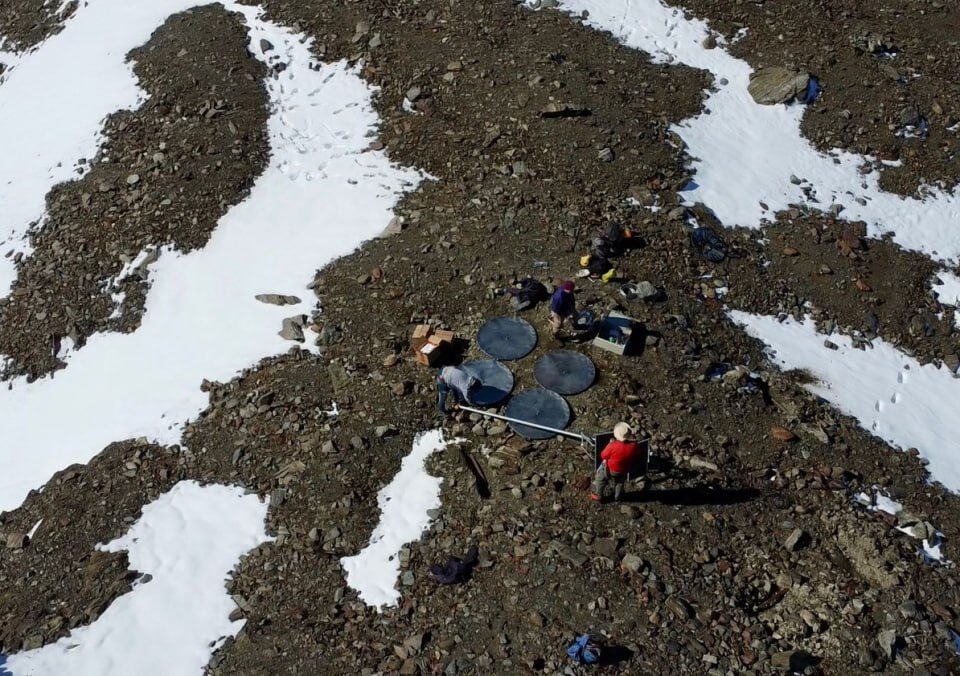 SE INSTALÓ UNA NUEVA ESTACIÓN EN EL GLACIAR MARTIAL PARA MONITOREAR EL AGUA Y ANTICIPAR ESCENARIOS