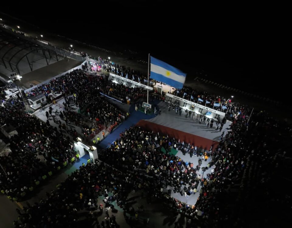 “MALVINAS TIENE QUE SER LA CAUSA DE TODOS”: EL GOBERNADOR MELELLA BRINDÓ UN DISCURSO DE UNIDAD EN LA CAUSA MALVINAS