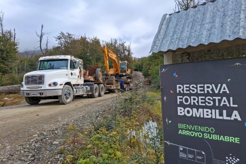 LA DPV CONTINÚA TRABAJANDO EN DIVERSOS SECTORES DE LAS RUTAS FUEGUINAS